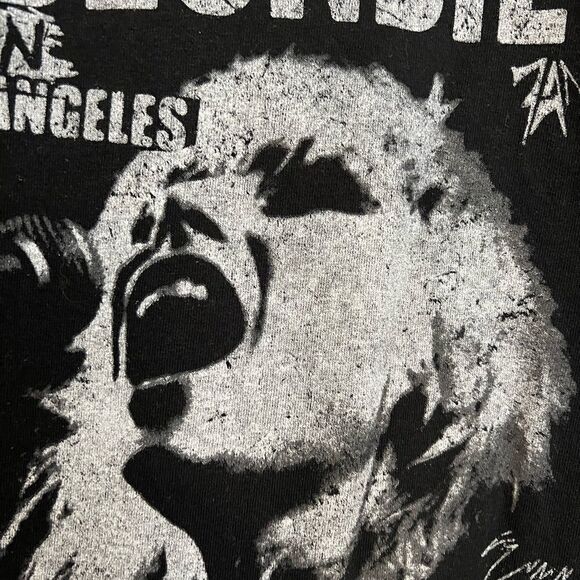 Blonde in Los Angeles Women’s distressed T-shirt. - Picture 3 of 11